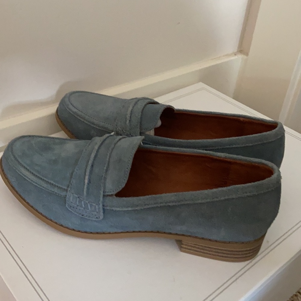 Suede Loafers *Never Worn NWT* Universal Thread - Picture 7 of 15